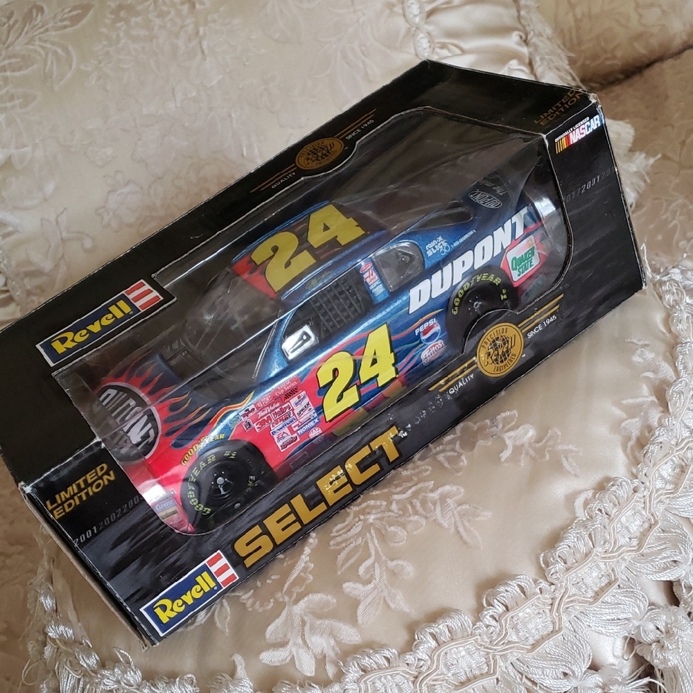 NASCAR, REVELLE, 24 Colectors' Die Cast Car